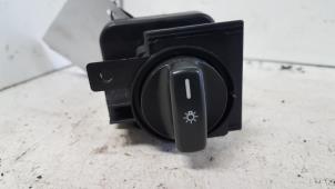 Gebruikte Schakelaar Licht Mercedes A (W169) 1.5 A-150 5-Drs. Prijs € 10,00 Margeregeling aangeboden door Autodemontagebedrijf Smit