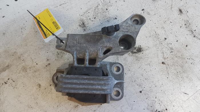 Gebruikte Motorsteun Renault Scénic III (JZ) 1.4 16V TCe 130 Prijs € 25,00 Margeregeling aangeboden door Autodemontagebedrijf Smit