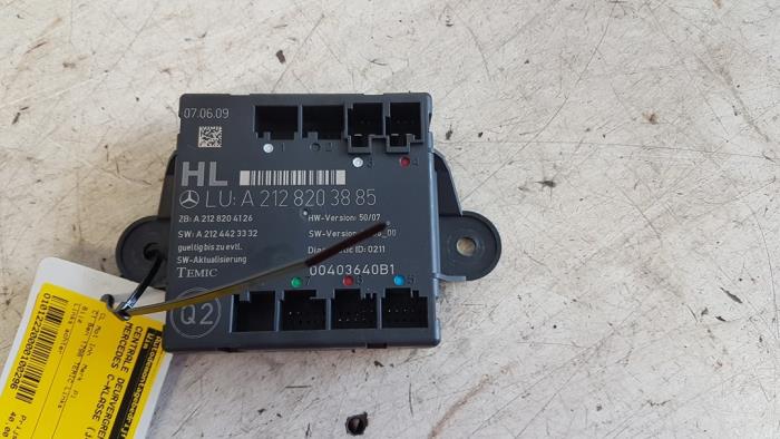 Gebruikte Deur module Mercedes C Estate (S204) 1.8 C-200K 16V Prijs € 40,00 Margeregeling aangeboden door Autodemontagebedrijf Smit