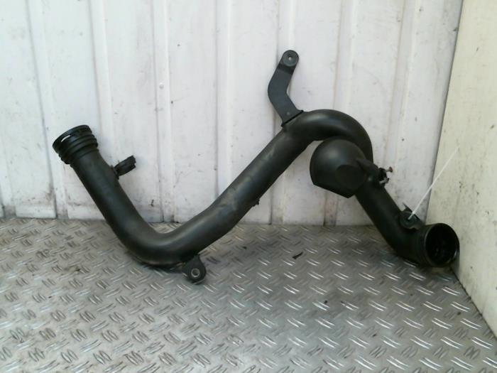 Gebruikte Intercooler Buis Volkswagen Golf V (1K1) 1.9 TDI Prijs € 50,00 Margeregeling aangeboden door Autodemontagebedrijf Smit