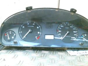 Gebruikte Cockpit Peugeot 406 (8B) 1.8 16V Prijs € 45,00 Margeregeling aangeboden door Autodemontagebedrijf Smit