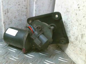 Gebruikte Ruitenwissermotor achter Nissan Micra (K11) 1.0 L,LX 16V Prijs € 25,00 Margeregeling aangeboden door Autodemontagebedrijf Smit