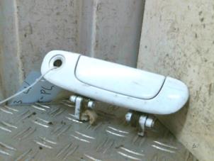 Gebruikte Handgreep Mazda 323 Fastbreak (BJ14) 2.0 DiTD 16V Prijs € 15,00 Margeregeling aangeboden door Autodemontagebedrijf Smit