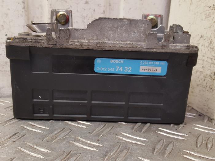 Gebruikte ABS Computer Mercedes C (W202) 2.5 C-250 D Prijs € 30,00 Margeregeling aangeboden door Autodemontagebedrijf Smit