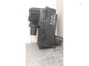 Gebruikte Luchtfilterhuis Renault Clio Prijs € 30,00 Margeregeling aangeboden door Autodemontagebedrijf Smit