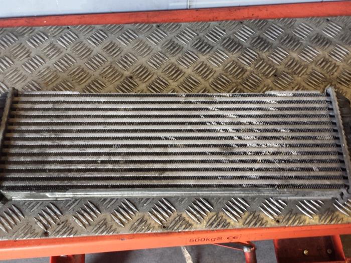 Gebruikte Intercooler Nissan Primastar 1.9 dCi 80 Prijs € 95,00 Margeregeling aangeboden door Autodemontagebedrijf Smit