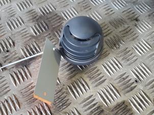 Gebruikte Dashboard deel Smart City-Coupé 0.6 Turbo i.c. Smart&Pulse Prijs € 10,00 Margeregeling aangeboden door Autodemontagebedrijf Smit