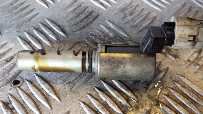 Gebruikte Nokkenas Sensor Daihatsu Cuore (L251/271/276) 1.0 12V DVVT Prijs € 15,00 Margeregeling aangeboden door Autodemontagebedrijf Smit