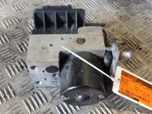 Gebruikte ABS Pomp Mercedes E Combi (S210) 3.2 E-320 V6 18V Prijs € 40,00 Margeregeling aangeboden door Autodemontagebedrijf Smit