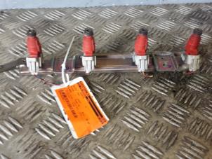 Gebruikte Common rail (Injectie) Nissan Almera Tino (V10M) 1.8 16V Prijs € 45,00 Margeregeling aangeboden door Autodemontagebedrijf Smit