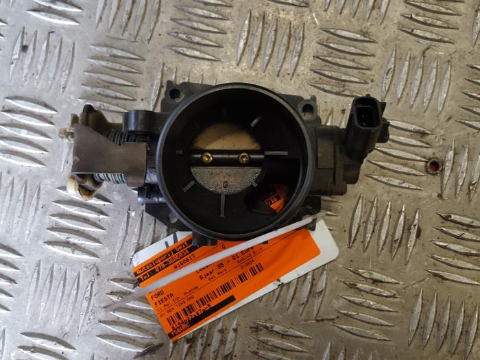 Gebruikte Gasklephuis Ford Fiesta 4 1.25 16V Prijs € 15,00 Margeregeling aangeboden door Autodemontagebedrijf Smit