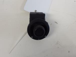 Gebruikte Schakelaar Spiegel Renault Laguna II Grandtour (KG) 1.9 dCi 100 Prijs € 10,00 Margeregeling aangeboden door Autodemontagebedrijf Smit