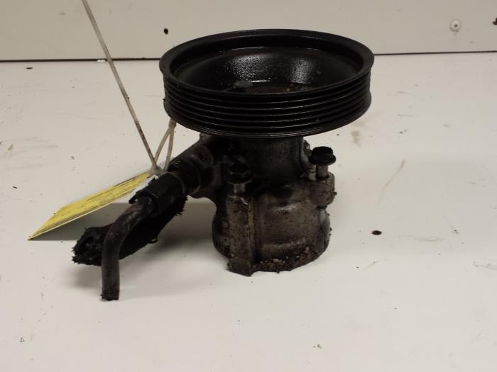 Gebruikte Servopomp Alfa Romeo GTV (916) 2.0 16V Twin Spark Prijs € 45,00 Margeregeling aangeboden door Autodemontagebedrijf Smit