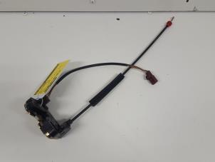 Gebruikte Achterklep Slotmechaniek Ford Fiesta 5 (JD/JH) 1.25 16V Prijs € 10,00 Margeregeling aangeboden door Autodemontagebedrijf Smit