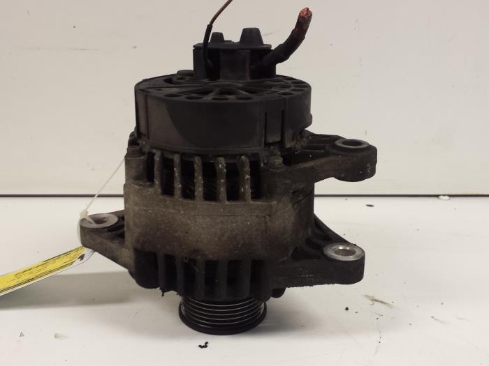 Gebruikte Alternator Fiat Doblo Cargo (223) 1.9 D Prijs € 30,00 Margeregeling aangeboden door Autodemontagebedrijf Smit