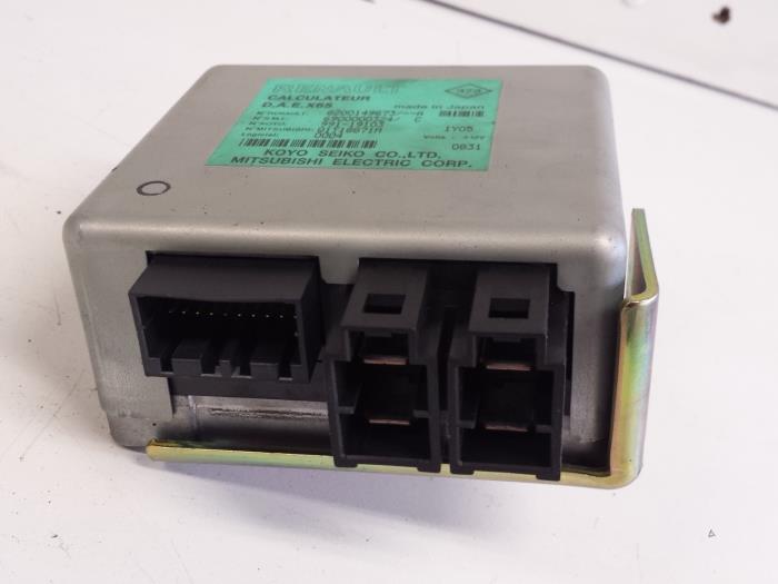 Gebruikte Computer Stuurbekrachtiging Renault Clio II (BB/CB) 1.4 16V Prijs € 95,00 Margeregeling aangeboden door Autodemontagebedrijf Smit