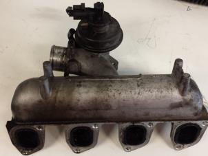 Gebruikte Inlaatspruitstuk Ford Transit Connect 1.8 Tddi Prijs € 30,00 Margeregeling aangeboden door Autodemontagebedrijf Smit