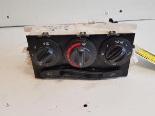 Gebruikte Kachel Bedieningspaneel Mercedes A (W168) 1.4 A-140 Prijs € 20,00 Margeregeling aangeboden door Autodemontagebedrijf Smit