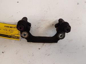 Gebruikte Remzadel links-achter Ford Focus 1 1.8 16V Prijs € 20,00 Margeregeling aangeboden door Autodemontagebedrijf Smit