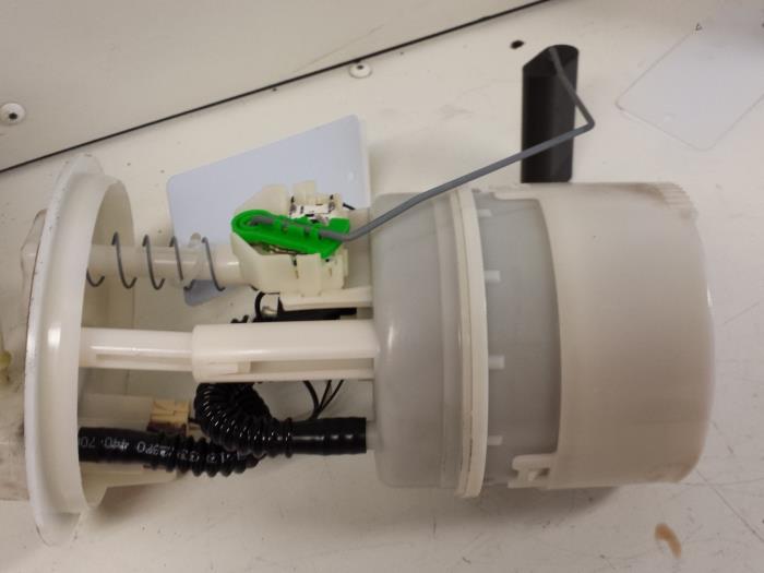 Gebruikte Tank element Pomp Renault Twingo Prijs € 45,00 Margeregeling aangeboden door Autodemontagebedrijf Smit