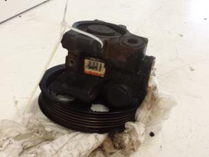 Gebruikte Stuurbekrachtiging Pomp Ford Mondeo III 1.8 16V Prijs € 35,00 Margeregeling aangeboden door Autodemontagebedrijf Smit