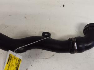 Gebruikte Intercooler Buis Ford Transit Connect 1.8 Tddi Prijs € 45,00 Margeregeling aangeboden door Autodemontagebedrijf Smit