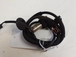 Gebruikte ABS Sensor Volkswagen Passat (3B2) 2.3 VR5 Prijs € 30,00 Margeregeling aangeboden door Autodemontagebedrijf Smit