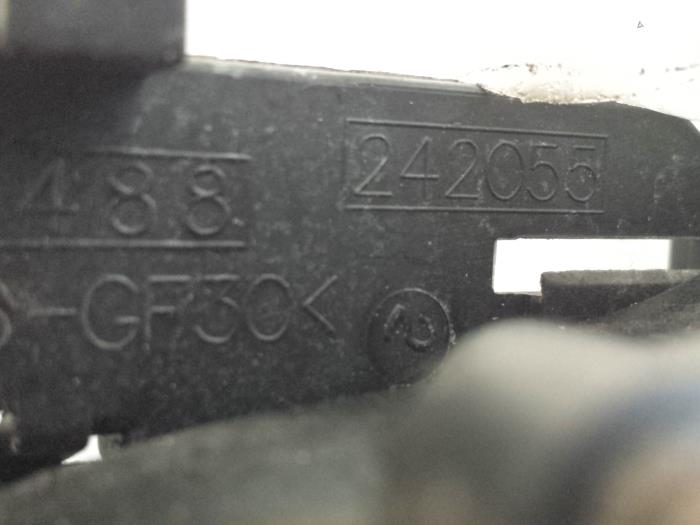 Deurslot Mechaniek 4Deurs links-voor van een Fiat Stilo (192A/B) 1.6 16V 5-Drs. 2001