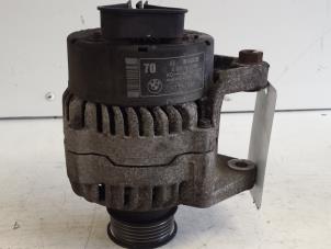 Gebruikte Dynamo BMW 3 serie Touring (E36/3) 318i Prijs € 20,00 Margeregeling aangeboden door Autodemontagebedrijf Smit