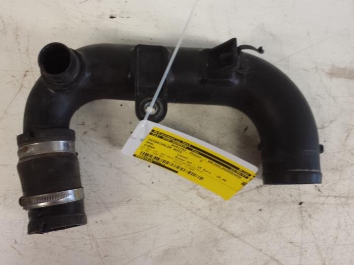 Gebruikte Intercooler Buis Opel Corsa D 1.3 CDTi 16V ecoFLEX Prijs € 25,00 Margeregeling aangeboden door Autodemontagebedrijf Smit