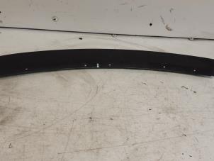 Gebruikte Display Interieur Chrysler Voyager/Grand Voyager (RG/RS) 3.3 V6 AWD Grand Voyager Prijs € 25,00 Margeregeling aangeboden door Autodemontagebedrijf Smit