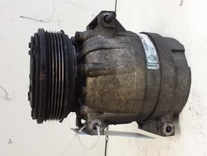 Gebruikte Pomp Airco Renault Scénic I (JA) 2.0 16V Prijs € 35,00 Margeregeling aangeboden door Autodemontagebedrijf Smit