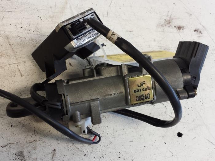 Gebruikte Contactslot + computer Chevrolet Tacuma 1.8 Pure,SE,SX Prijs € 50,00 Margeregeling aangeboden door Autodemontagebedrijf Smit