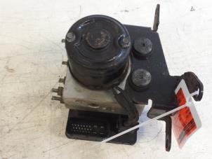 Gebruikte ABS Pomp Hyundai Coupe 2.0i 16V Prijs € 120,00 Margeregeling aangeboden door Autodemontagebedrijf Smit