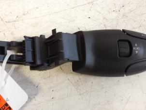 Gebruikte Radiobediening Stuur Peugeot 307 (3A/C/D) 1.6 16V Prijs € 20,00 Margeregeling aangeboden door Autodemontagebedrijf Smit