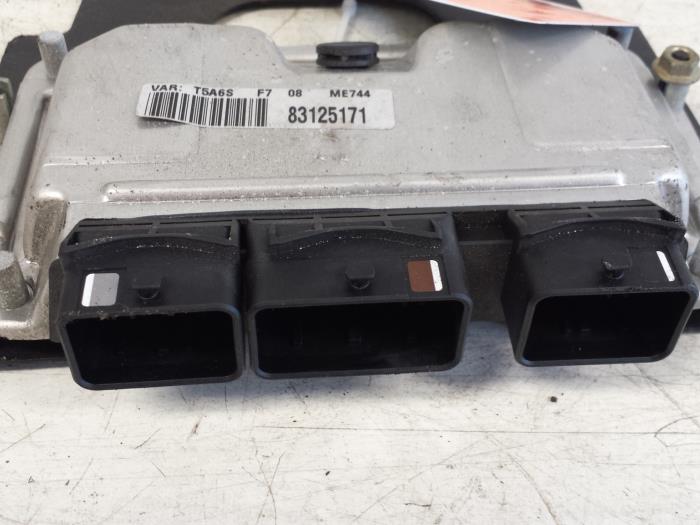 Gebruikte Inspuitcomputer Peugeot 307 (3A/C/D) 1.6 16V Prijs € 100,00 Margeregeling aangeboden door Autodemontagebedrijf Smit