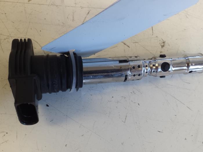 Gebruikte Bobine Volkswagen Golf IV (1J1) 1.8 20V Turbo Prijs € 10,00 Margeregeling aangeboden door Autodemontagebedrijf Smit
