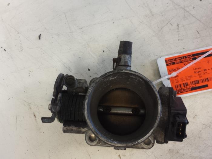 Gebruikte Gasklephuis Hyundai Coupe 2.0i 16V Prijs € 40,00 Margeregeling aangeboden door Autodemontagebedrijf Smit