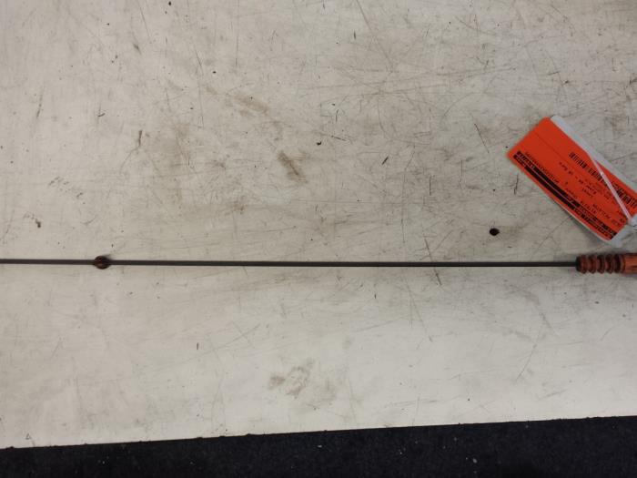 Gebruikte Olie Peilstok Volkswagen Caddy III (2KA,2KH,2CA,2CH) 2.0 SDI Prijs € 5,00 Margeregeling aangeboden door Autodemontagebedrijf Smit