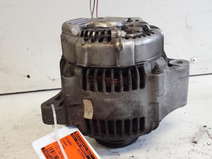 Gebruikte Dynamo Lexus IS (E2) 200 2.0 24V Prijs € 45,00 Margeregeling aangeboden door Autodemontagebedrijf Smit