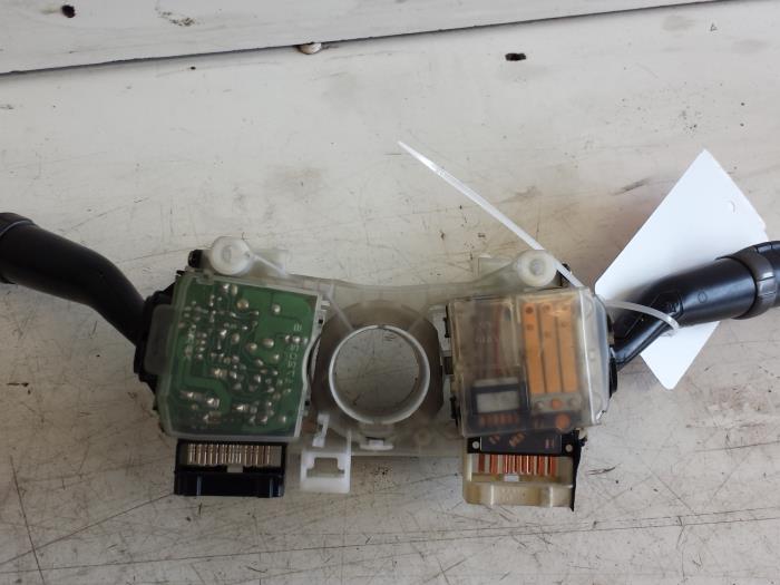 Combischakelaar Stuurkolom van een Lexus IS (E2) 200 2.0 24V 1999