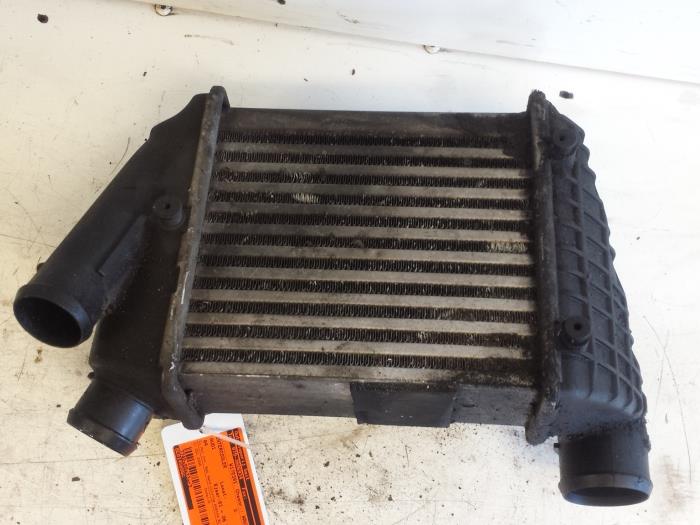 Gebruikte Intercooler Audi A4 Avant (B6) 2.5 TDI 24V Prijs € 35,00 Margeregeling aangeboden door Autodemontagebedrijf Smit