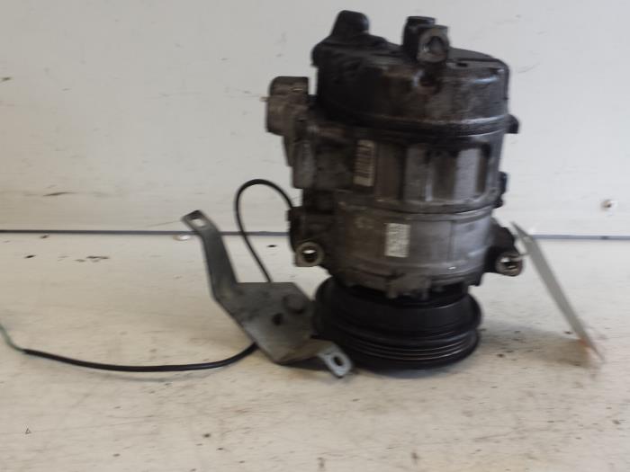 Gebruikte Aircopomp Volkswagen Passat Variant (3B6) 1.9 TDI 100 Prijs € 40,00 Margeregeling aangeboden door Autodemontagebedrijf Smit