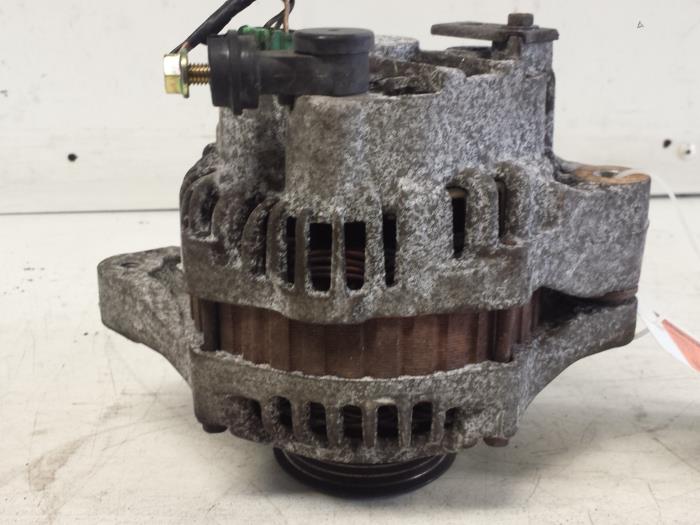 Gebruikte Dynamo Honda Civic (EJ/EK) 1.4i 16V Prijs € 25,00 Margeregeling aangeboden door Autodemontagebedrijf Smit