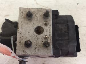 Gebruikte ABS Pomp Nissan Primera (P11) 2.0 16V Prijs € 95,00 Margeregeling aangeboden door Autodemontagebedrijf Smit