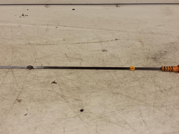 Gebruikte Olie Peilstok Volkswagen Golf IV (1J1) 1.9 SDI Prijs € 10,00 Margeregeling aangeboden door Autodemontagebedrijf Smit
