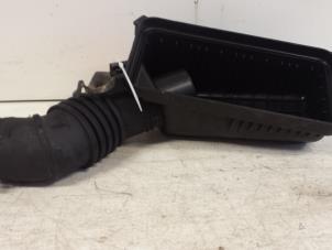 Gebruikte Luchtfilterhuis Hyundai Getz 1.3i 12V Prijs € 35,00 Margeregeling aangeboden door Autodemontagebedrijf Smit