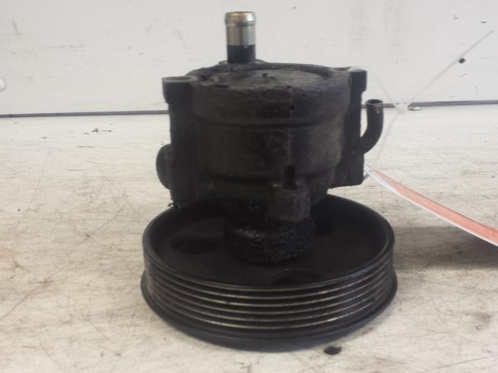 Gebruikte Servopomp Nissan Kubistar (F10) 1.5 dCi 60 Prijs € 60,00 Margeregeling aangeboden door Autodemontagebedrijf Smit