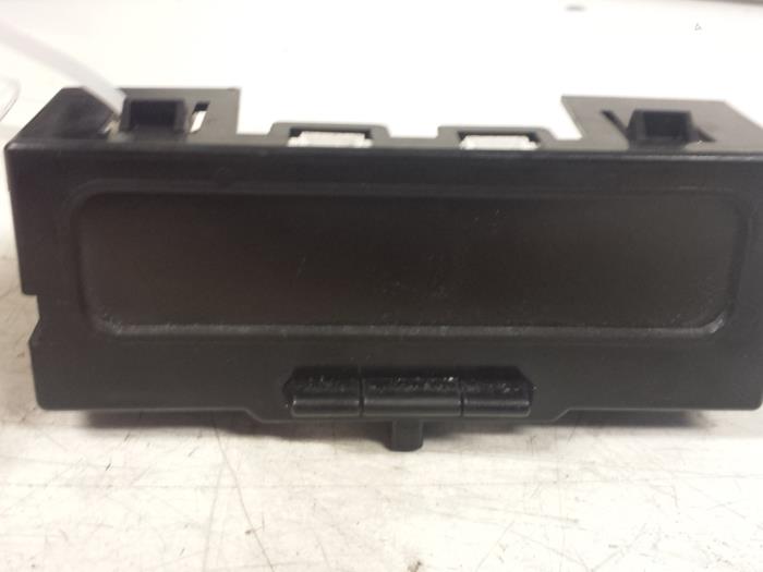 Gebruikte Display Interieur Renault Megane II (BM/CM) 1.9 dCi 120 Prijs € 15,00 Margeregeling aangeboden door Autodemontagebedrijf Smit