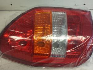 Gebruikte Achterlicht links Opel Zafira Prijs op aanvraag aangeboden door Autodemontagebedrijf Smit